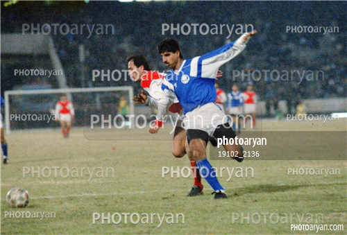 بازیکنان دهه های مختلف فوتبال ایران 3-محسن عاشوریَ,رضا حسن زاده,دربی,