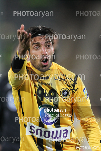 پرسپولیس 2-سپاهان اصفهان  1-شجاع خلیل زاده,