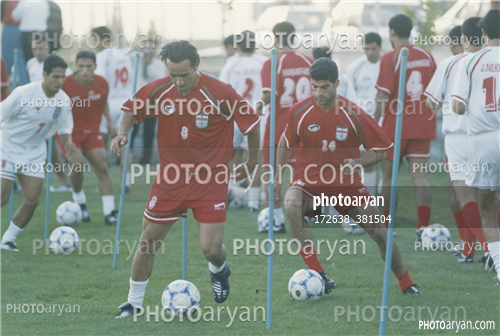 بازیکنان دهه های مختلف فوتبال ایران 40-علی کریمی Ali Karimi,