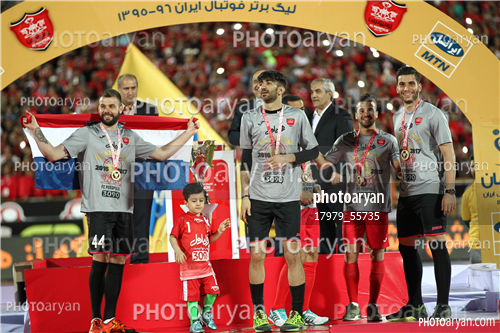جشن قهرمانی تیم فوتبال پرسپولیس 96/01/30-سروش رفیعی,علیرضا بیرانوند,ابوالفضل درویشوند,بوژیدار رادوشویچ,