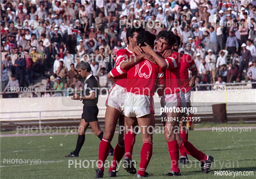 بازیکنان دهه های مختلف فوتبال ایران 33 -