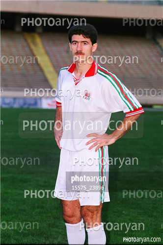 بازیکنان دهه های مختلف فوتبال ایران 2-کریم باقری,