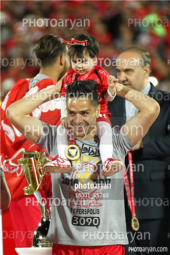 جشن قهرمانی تیم فوتبال پرسپولیس 96/01/30-کمال کامیابی نیا,