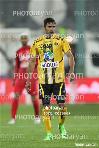 پرسپولیس 2-سپاهان اصفهان  1-مهرداد محمدی,