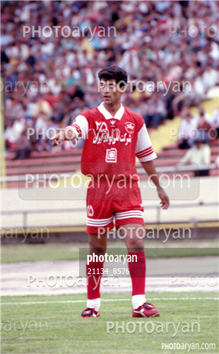 بازیکنان دهه های مختلف فوتبال ایران 4-مهرداد میناوند,