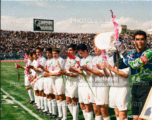 بازیکنان دهه های مختلف فوتبال ایران20-احمدرضا عابدزاده Ahmad Reza Abedzadeh,رضا شاهرودی,افشین پیروانی,نعیم سعداوی,علی اکبراستاداسدی,سیروس دین محمدی,محسن گروسی, علیرضا حکیم‌زاده,ادموند اختر,