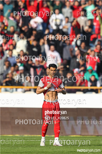 پرسپولیس  2-تراکتور  0    (1403/11/07)-