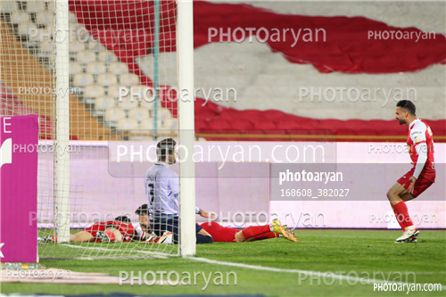 پرسپولیس 2-تراکتور 0  (1402/12/02)-