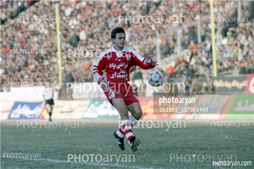 استقلال 0 -پرسپولیس 0 (1374/10/08)-