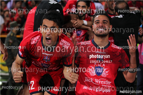 استقلال 0 (4)- نساجی مازندران  0 (5)  (1401/01/22)-صابر حردانی,محمد مهدی نظری,