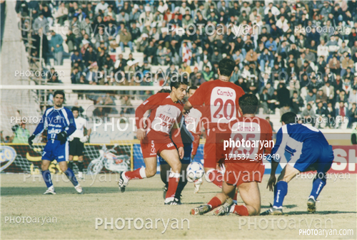 بازیکنان دهه های مختلف فوتبال ایران 39-