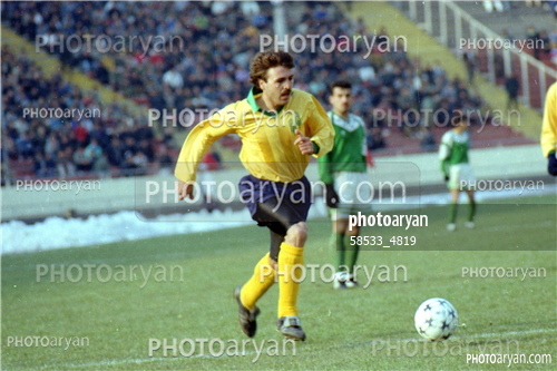 بازیکنان دهه های مختلف فوتبال ایران 15-جواد زرینچه,