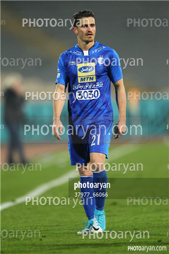 استقلال 3-سپاهان اصفهان  0 (96/09/15)-وریا غفوری,