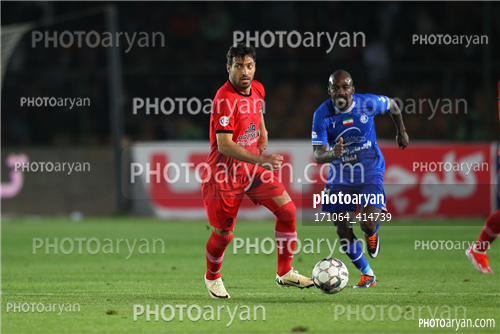 استقلال 0-تراکتور 2    (1403/08/10)-