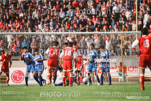 استقلال 1-پرسپولیس 1-1378/01/20-حمید استیلی,رضا حسن زاده,علی رضا امامی فر,سهراب بختیاری زاده,محمد نوازی,