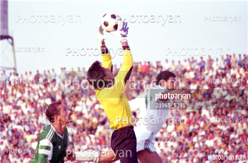 بازیکنان دهه های مختلف فوتبال ایران 7-محمد خاکپور,بهزاد غلامپور,