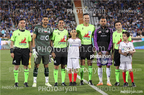 استقلال 3-هوادار 2  (1402/07/28)-