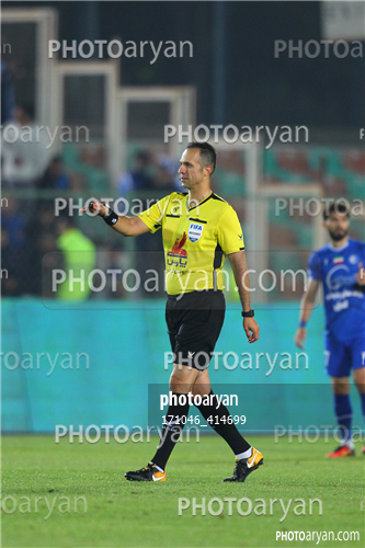 استقلال 0-تراکتور 2    (1403/08/10)-