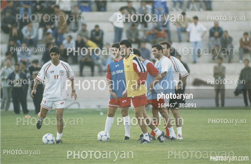 بازیکنان دهه های مختلف فوتبال ایران 38-