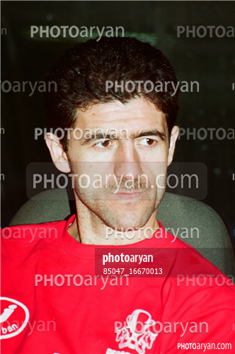 بازیکنان دهه های مختلف فوتبال ایران21-کریم باقری,