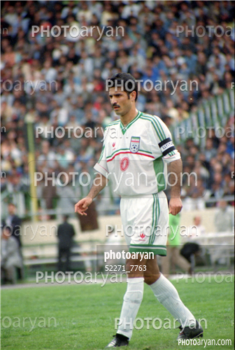 بازیکنان دهه های مختلف فوتبال ایران 12-علی دایی  Ali Daei,