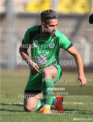 پرسپولیس 4-چوکای تالش 1(07/10/98)-رضا اعتمادی,