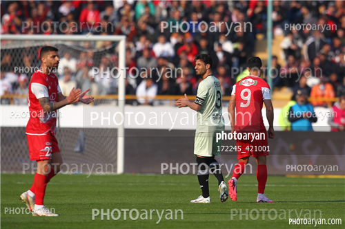 پرسپولیس  2-تراکتور  0    (1403/11/07)-