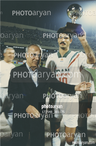 بازیکنان دهه های مختلف فوتبال ایران 40-علی دایی  Ali Daei,داریوش مصطفوی,