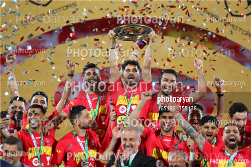 استقلال 1-پرسپولیس 2  (1402/03/10)-کمال کامیابی نیا,مهدی ترابی,امید عالیشاه,ميلاد سرلک چيوا,علی نعمتی,گیورگی گولسیانی Giorgi Gvelesiani,رضا درویش,