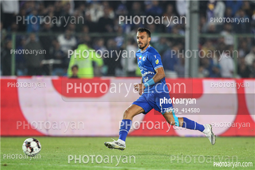 استقلال 0-تراکتور 2    (1403/08/10)-