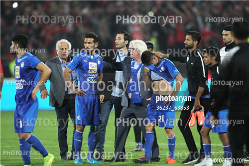 پرسپولیس 1 - استقلال 0  (96/08/04)-سجاد شهباززاده,وریا غفوری,میلاد زکی پور,لئوناردو پادوانی,نصراله عبدالهی,مهدی قایدی,آرمین سهرابیان,وینفرد شفر,