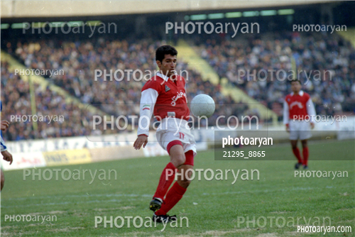 بازیکنان دهه های مختلف فوتبال ایران 5-نا مشخص,