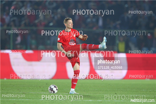 استقلال 0-تراکتور 2    (1403/08/10)-