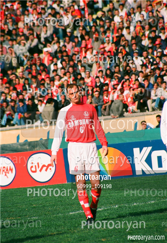 بازیکنان دهه های مختلف فوتبال ایران 17-ابراهیم تقی پور,