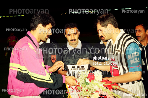 بازیکنان دهه های مختلف فوتبال ایران 19-نادر محمدخانی,