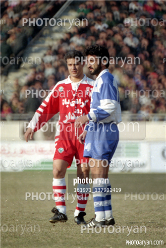 استقلال 0 -پرسپولیس 0 (1374/10/08)-