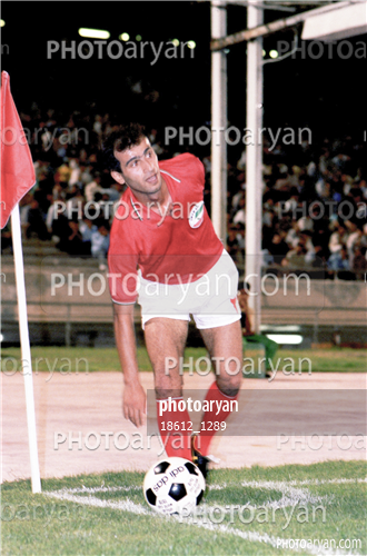 بازیکنان دهه های مختلف فوتبال ایران 3-محسن عاشوریَ,