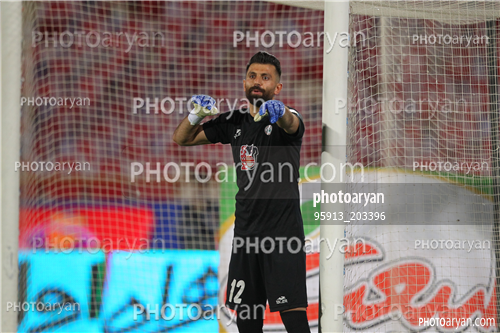  پرسپولیس 0-ذوب آهن 1 (99/05/17)-یوسف بهزادی,