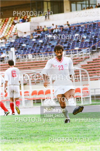 بازیکنان دهه های مختلف فوتبال ایران 2-سید علی افتخاری,