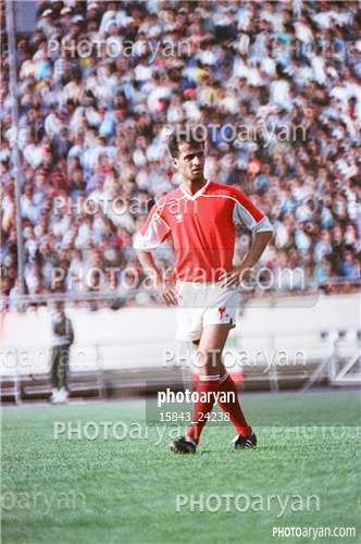 بازیکنان دهه های مختلف فوتبال ایران 2-محسن عاشوریَ,