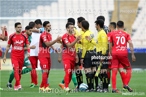 پرسپولیس 3-ذوب آهن اصفهان 3-96/02/09-صادق محرمی,سروش رفیعی,محسن ربیع خواه,کمال کامیابی نیا,