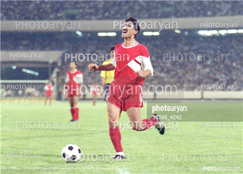 بازیکنان دهه های مختلف فوتبال ایران 11-ناصر محمدخانی,