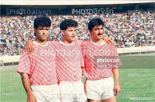 بازیکنان دهه های مختلف فوتبال ایران 1-فرشاد پیوس  Farshad Pious,ناصر محمدخانی,مرتضی کرمانی مقدم,