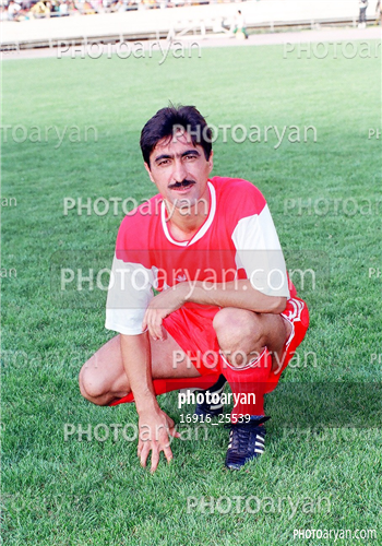 بازیکنان دهه های مختلف فوتبال ایران 1-ناصر محمدخانی,