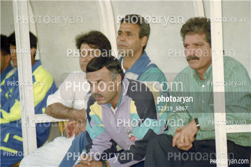 بازیکنان دهه های مختلف فوتبال ایران 12-منصور پورحیدری,غلامحسین مظلومی,