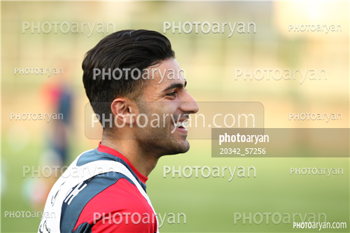 تمرین پرسپولیس در ورزشگاه خیریه عمل 96/02/23-صادق محرمی,