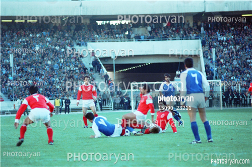 بازیکنان دهه های مختلف فوتبال ایران 2-کریم باوی,دربی,مصطفی اردستانی,