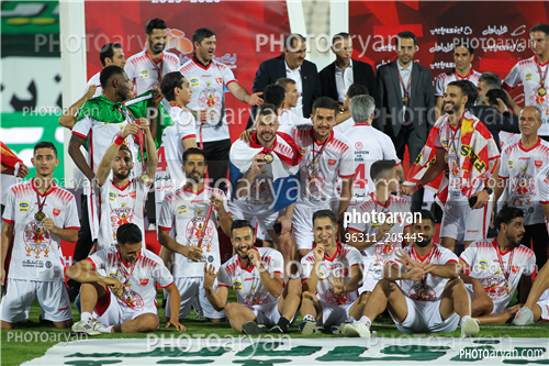 مراسم اهدای جام قهرمانی لیگ برتر (99/05/17) -وحید امیری,کریم باقری,احمد نورالهی,بوژیدار رادوشویچ,حسین کنعانی زادگان,