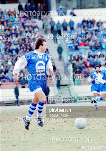 بازیکنان دهه های مختلف فوتبال ایران 3-جواد زرینچه,