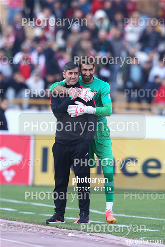 پرسپولیس  2-تراکتور  0    (1403/11/07)-علیرضا بیرانوند,کریم باقری,